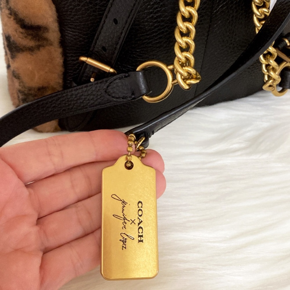 New💃Coach X Jennifer Lopez Pennie Backpack 22 In Signature Shearling - Picture 5 of 10